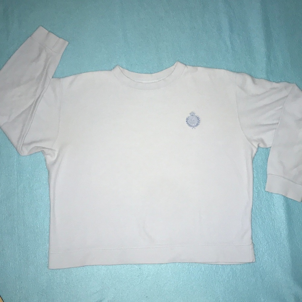 𝅺CHEROKEE crewneck long sleeve light blue embroidered emblem top size M